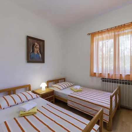 In Pula/istrien 26836 Apartment *